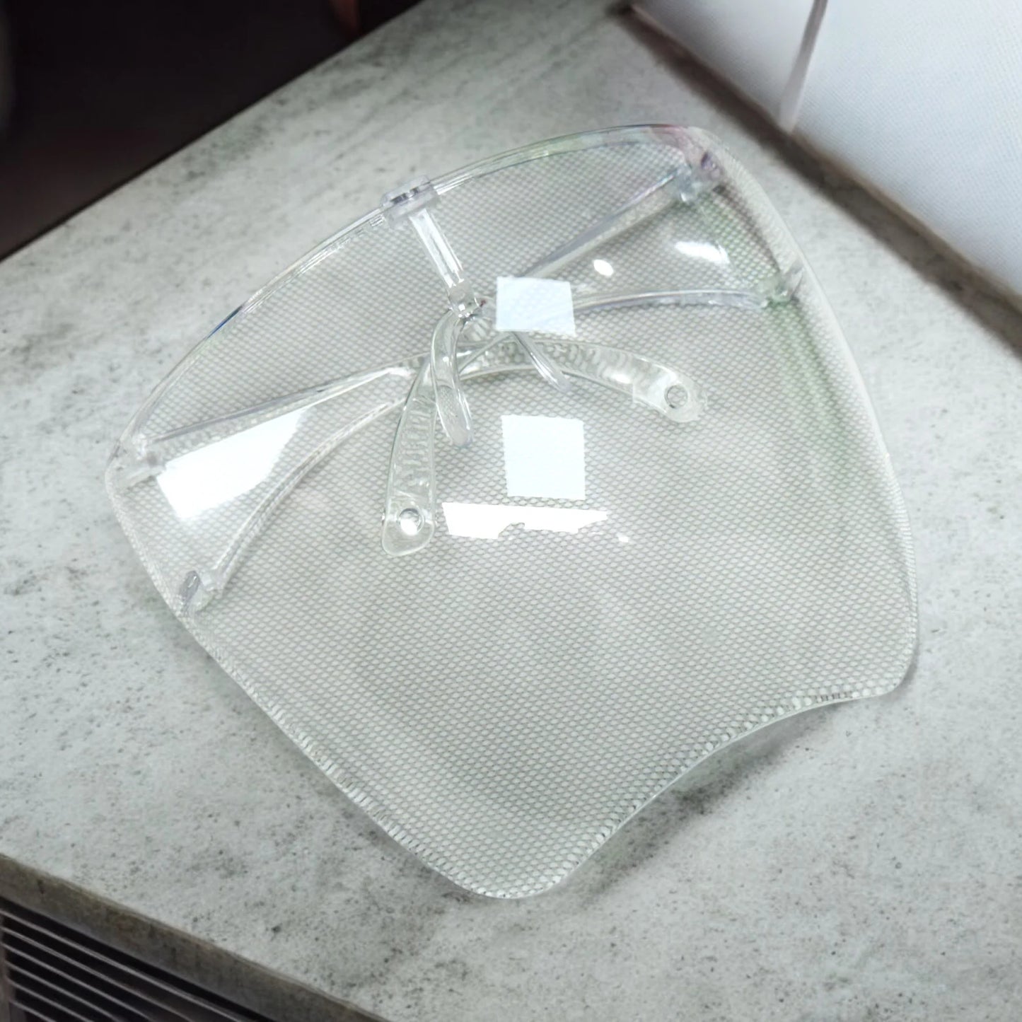 Men's and women's protective glasses, face shield