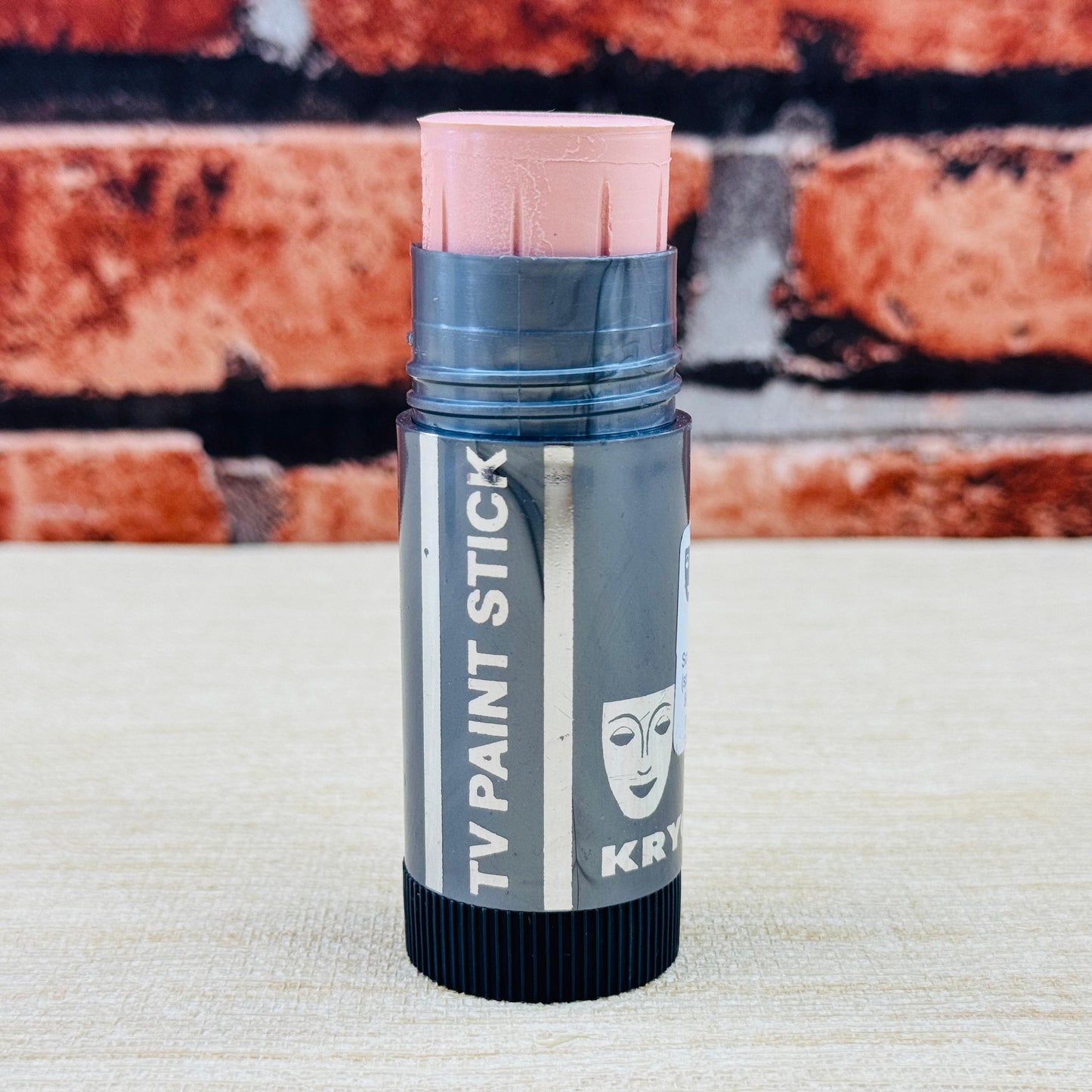 Kryolan TV Paint Stick | 38